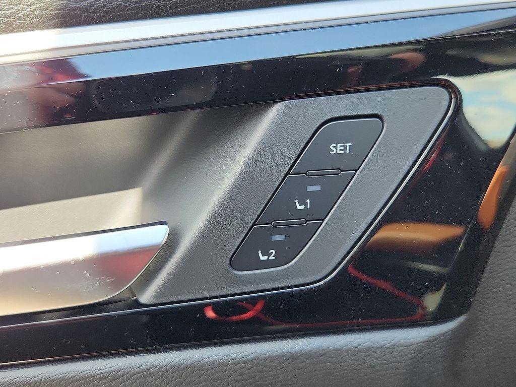 2025 Mitsubishi Outlander PHEV SEL