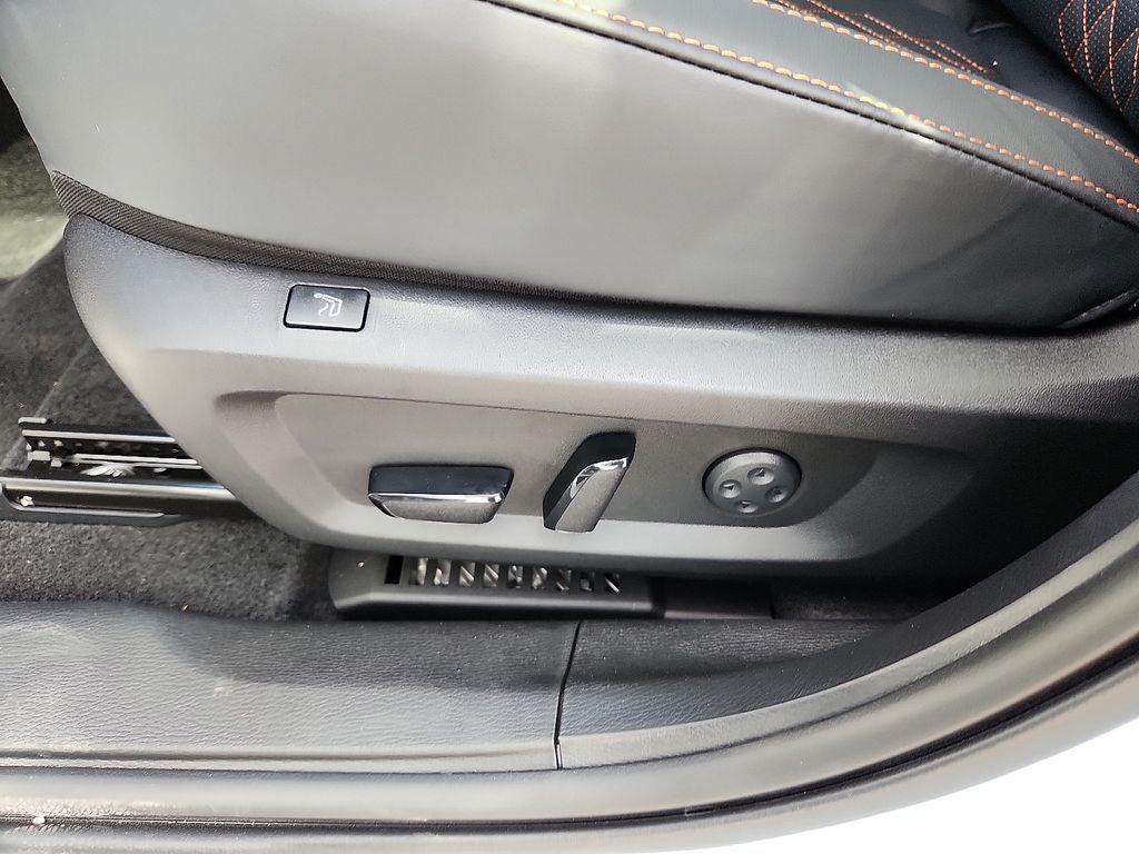 2025 Mitsubishi Outlander PHEV SEL