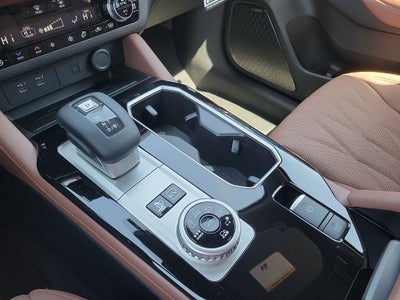 2026 Mitsubishi Outlander PHEV SEL