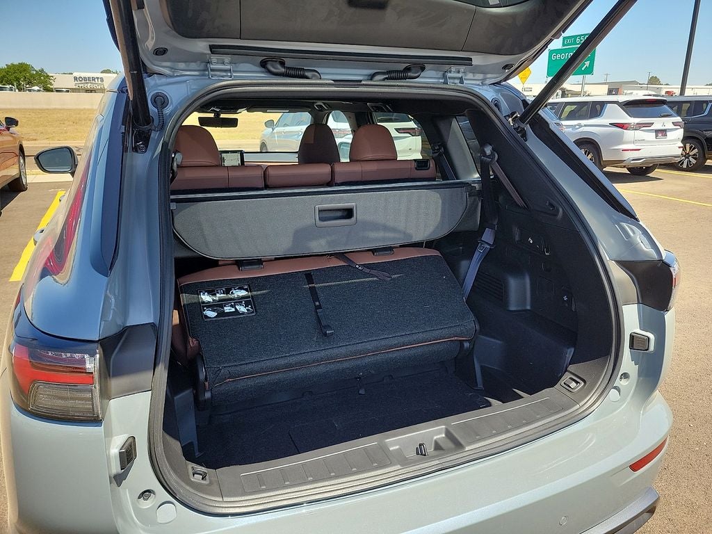 2026 Mitsubishi Outlander PHEV SEL