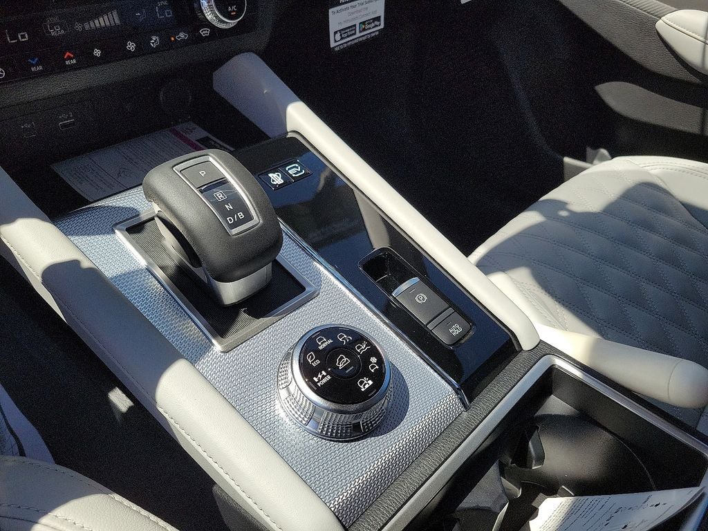 2025 Mitsubishi Outlander PHEV SEL Platinum Edition