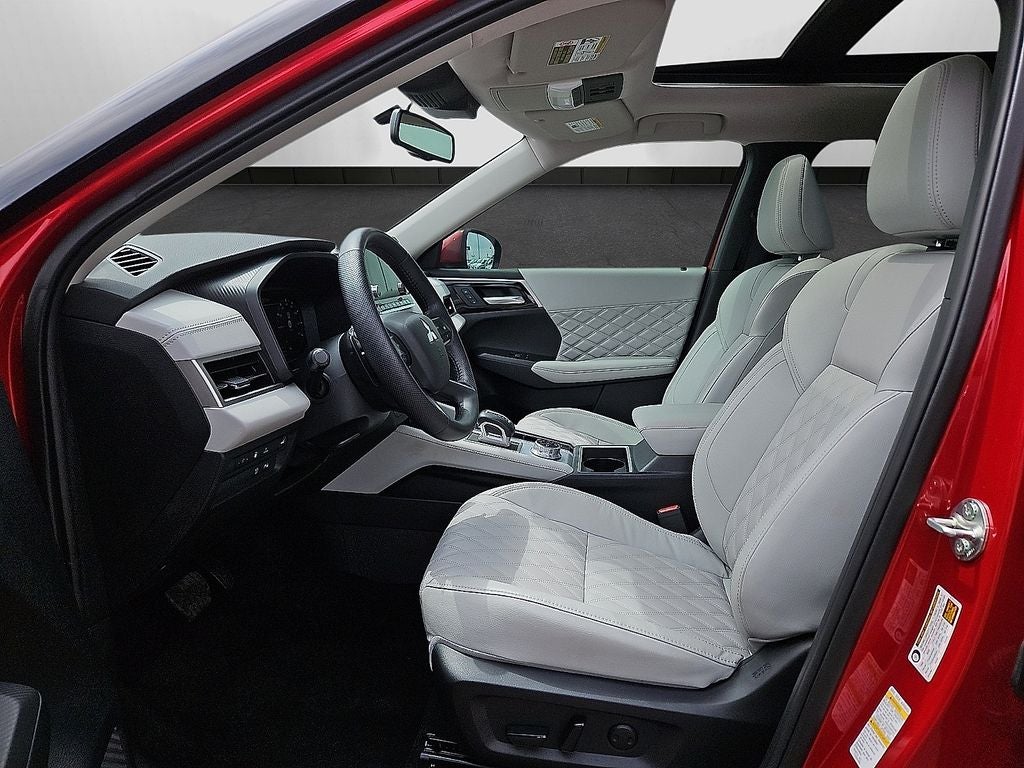 2025 Mitsubishi Outlander PHEV SEL