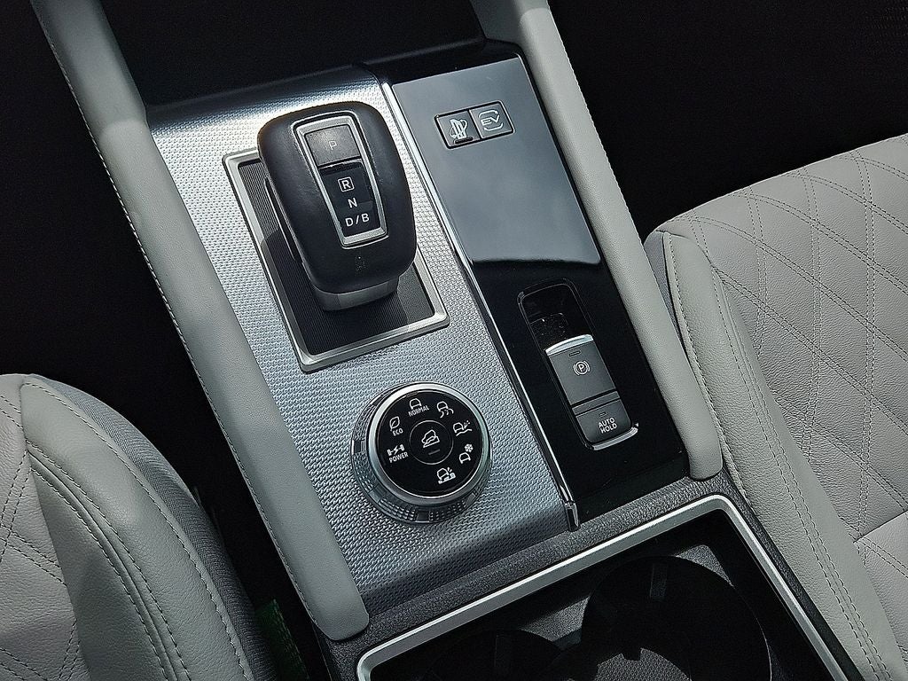 2025 Mitsubishi Outlander PHEV SEL