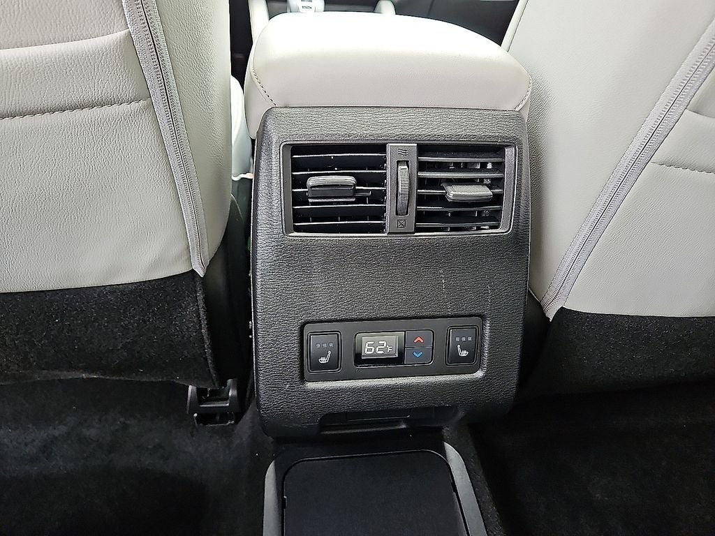 2025 Mitsubishi Outlander PHEV SEL