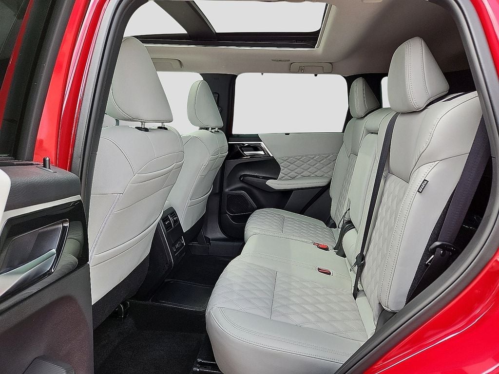 2025 Mitsubishi Outlander PHEV SEL