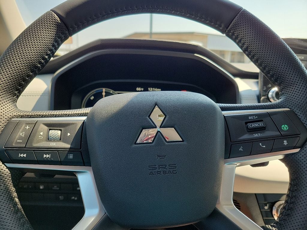 2025 Mitsubishi Outlander PHEV SEL