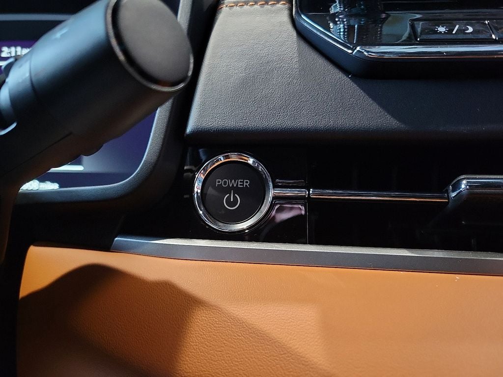 2025 Mitsubishi Outlander PHEV SEL