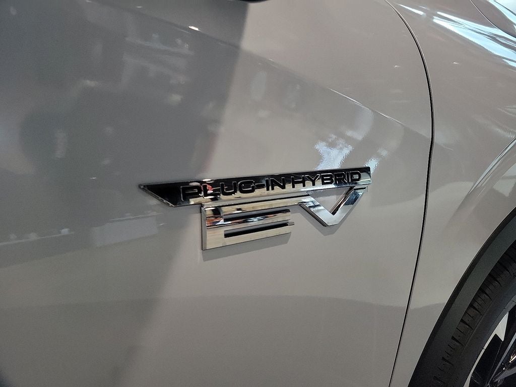 2025 Mitsubishi Outlander PHEV SEL