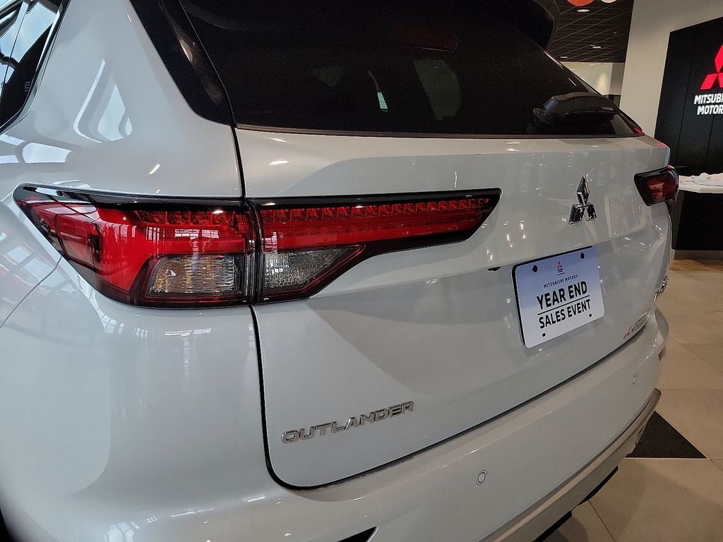 2025 Mitsubishi Outlander PHEV SEL