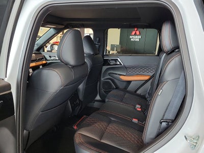 2025 Mitsubishi Outlander PHEV SEL