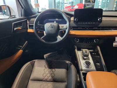 2025 Mitsubishi Outlander PHEV SEL