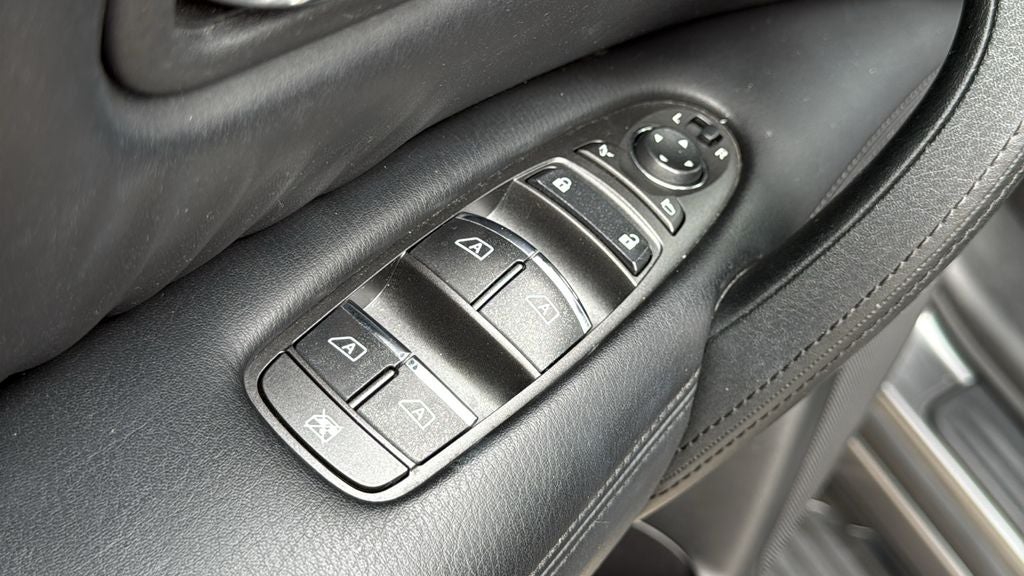 2022 Nissan Armada SV