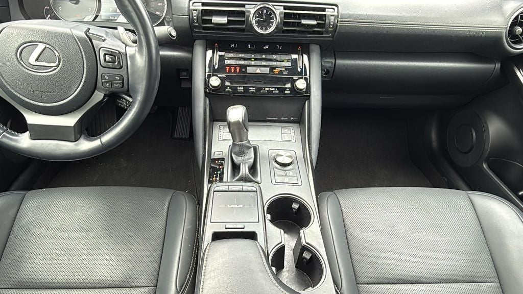 2023 Lexus IS 300