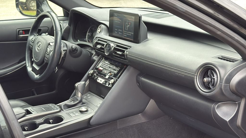 2023 Lexus IS 300