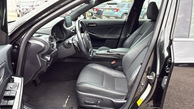 2023 Lexus IS 300