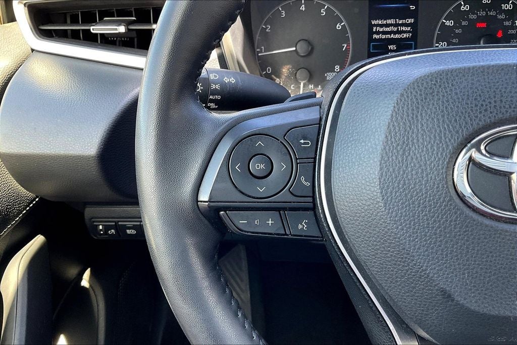 2025 Toyota Corolla Hatchback SE