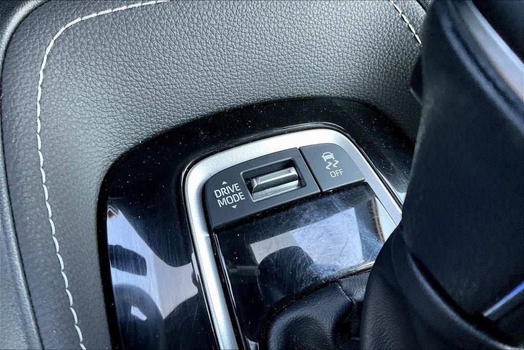 2025 Toyota Corolla Hatchback SE