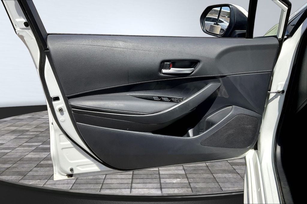 2025 Toyota Corolla Hatchback SE