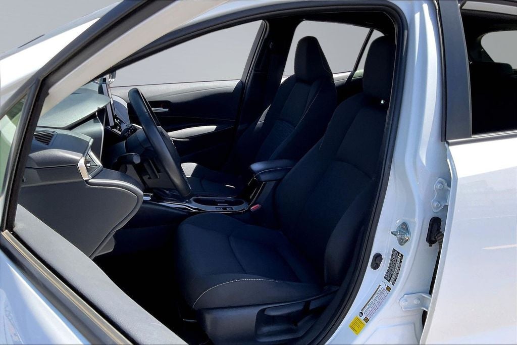 2025 Toyota Corolla Hatchback SE