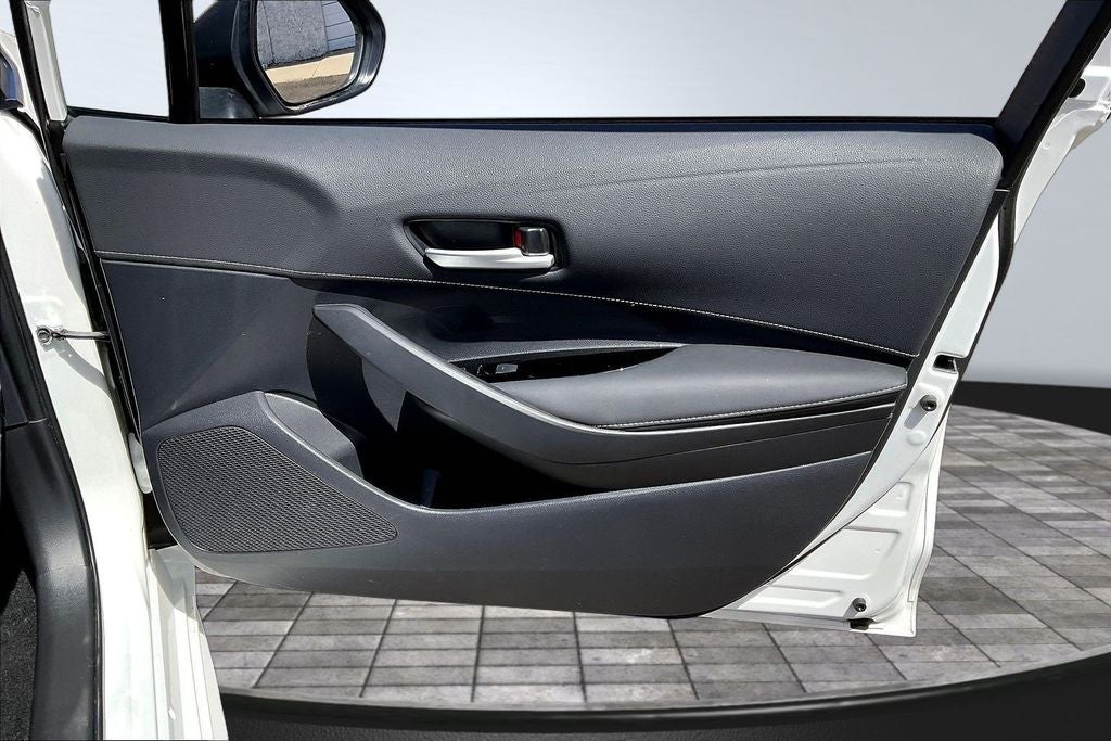 2025 Toyota Corolla Hatchback SE