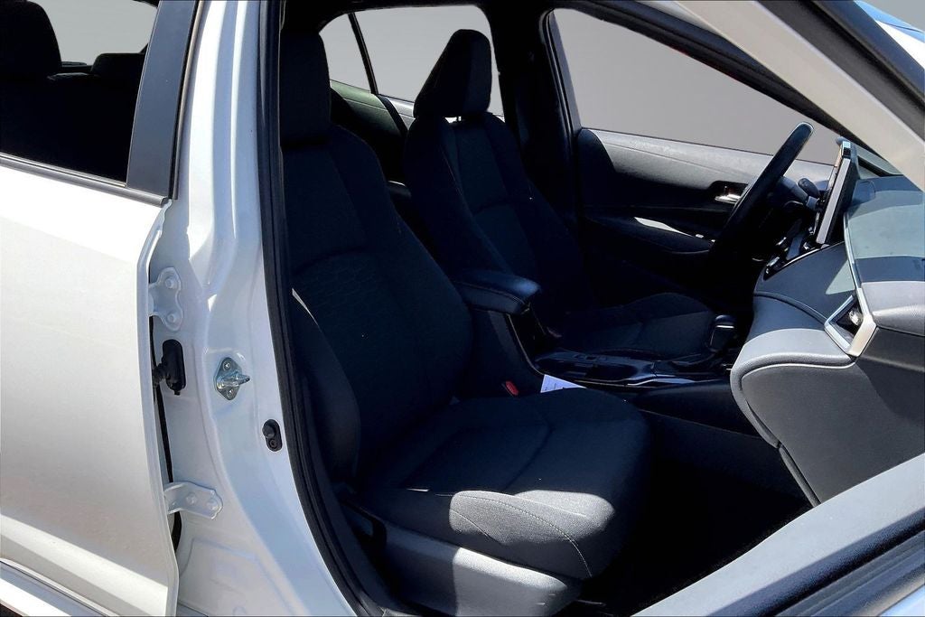 2025 Toyota Corolla Hatchback SE