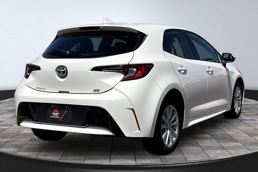 2025 Toyota Corolla Hatchback SE