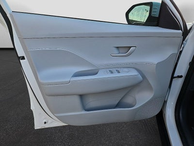 2025 Hyundai Kona SE