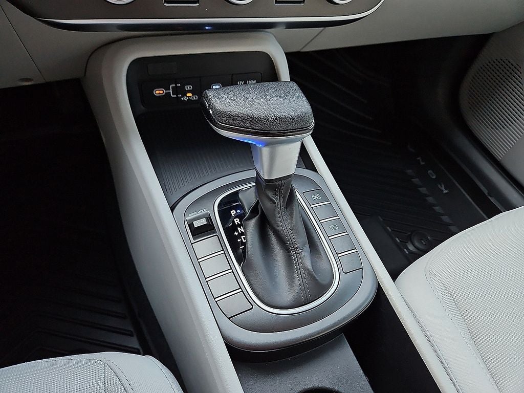 2025 Hyundai Kona SE