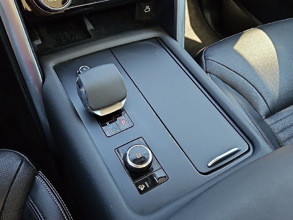 2024 Land Rover Discovery S