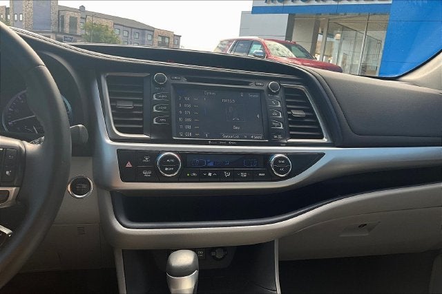 2019 Toyota Highlander SE