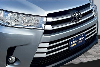 2019 Toyota Highlander SE
