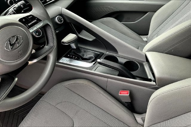 2023 Hyundai Elantra SE