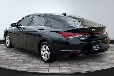 2023 Hyundai Elantra SE