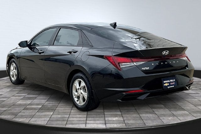 2023 Hyundai Elantra SE