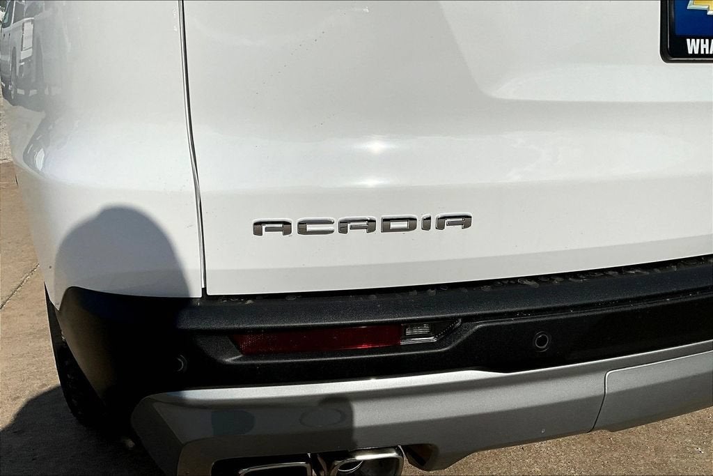 2026 GMC Acadia Elevation