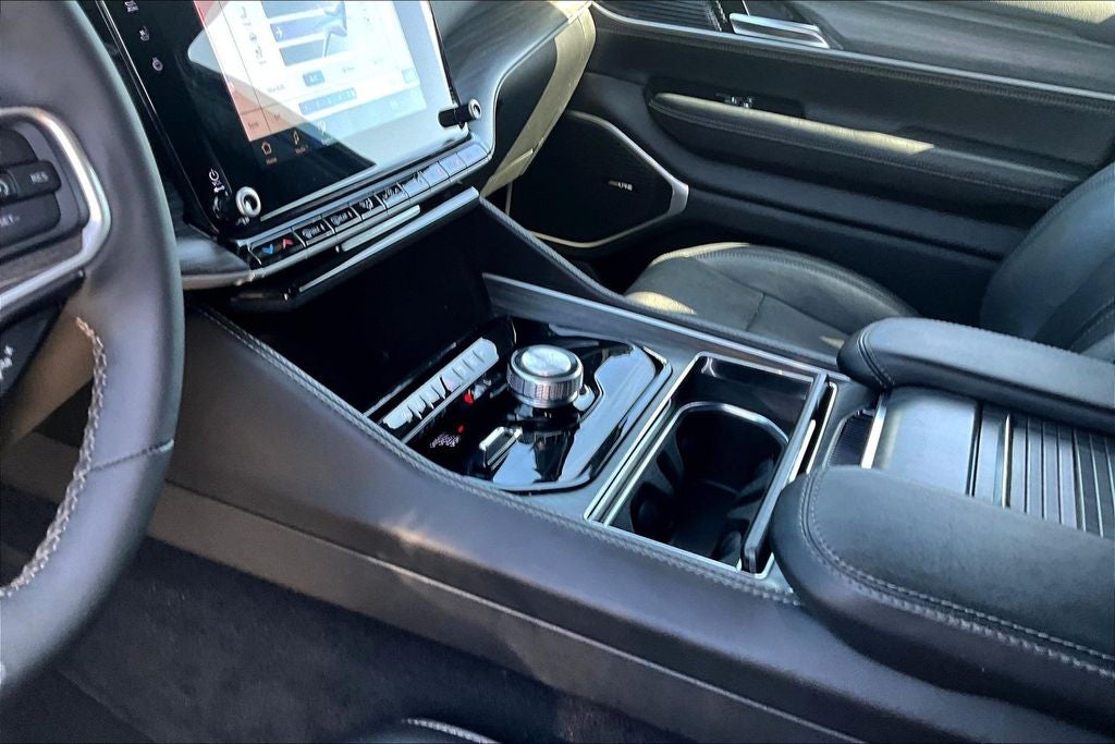 2023 Jeep Wagoneer L Series II