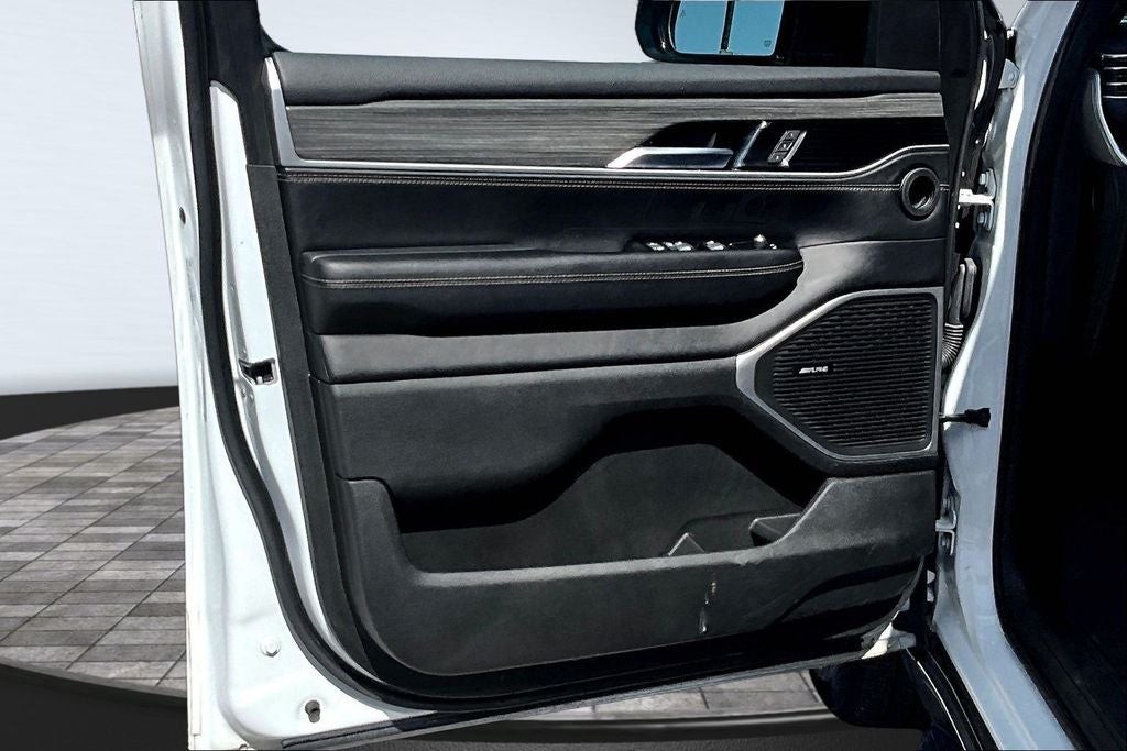 2023 Jeep Wagoneer L Series II
