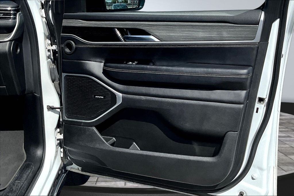 2023 Jeep Wagoneer L Series II