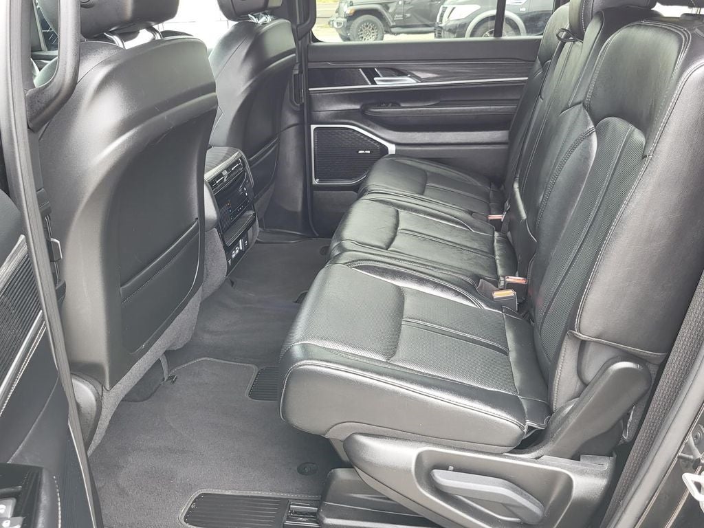 2023 Jeep Wagoneer Series III