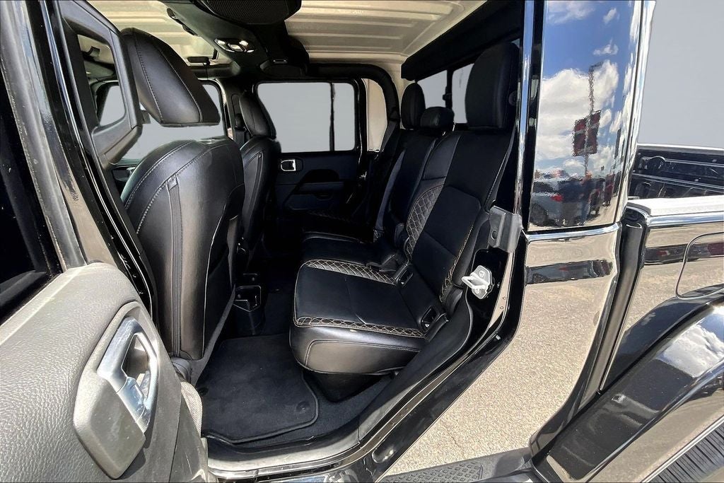 2022 Jeep Gladiator Overland