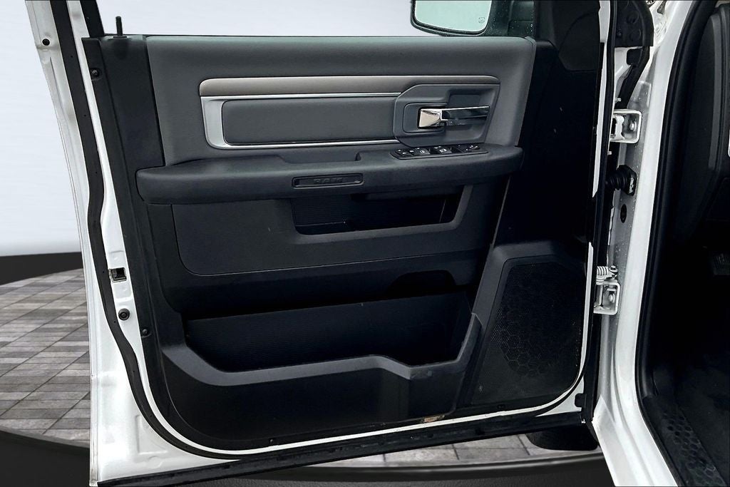 2024 RAM 1500 Classic SLT