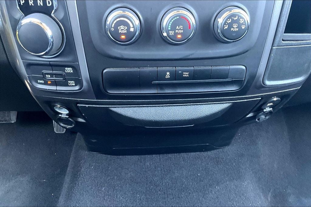2024 RAM 1500 Classic SLT