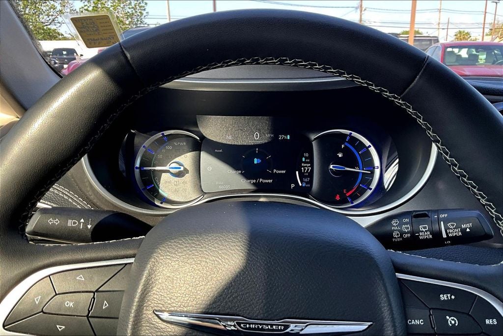 2023 Chrysler Pacifica Hybrid Touring L