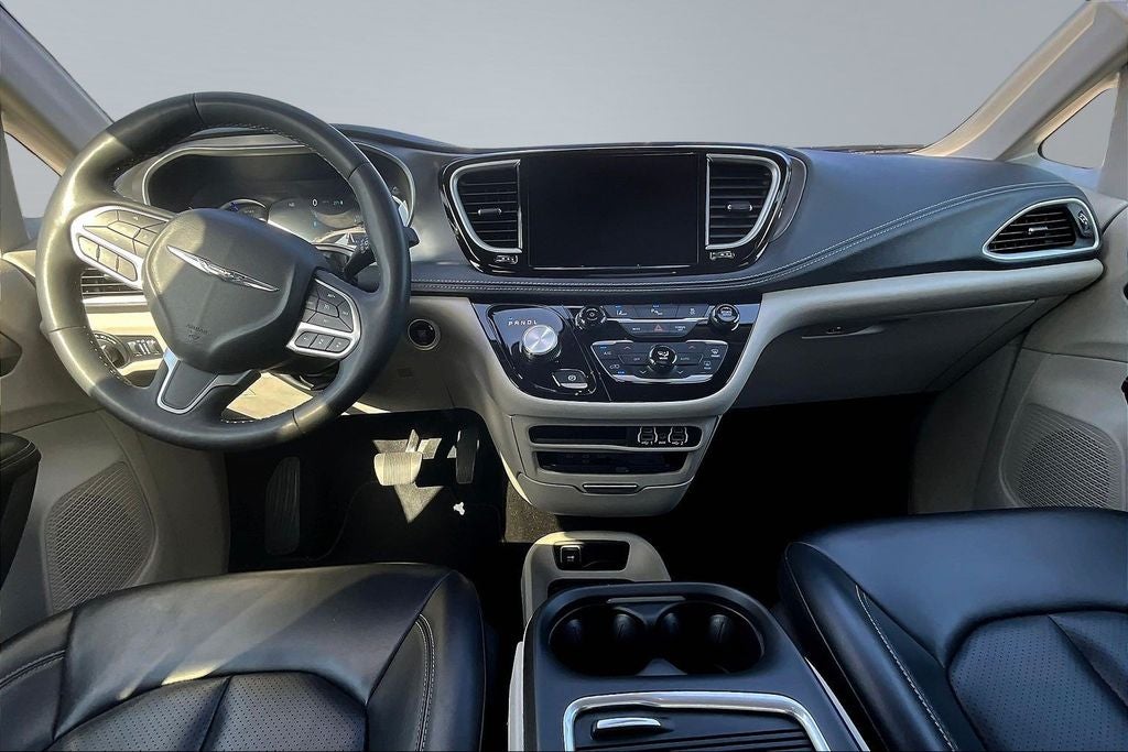 2023 Chrysler Pacifica Hybrid Touring L