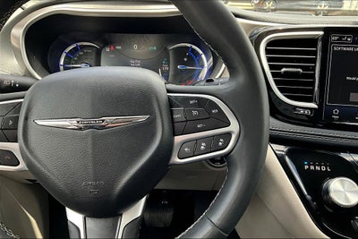 2023 Chrysler Pacifica Hybrid Touring L