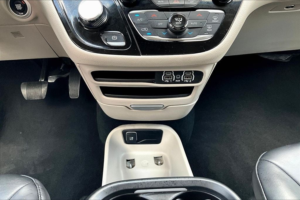 2023 Chrysler Pacifica Hybrid Touring L
