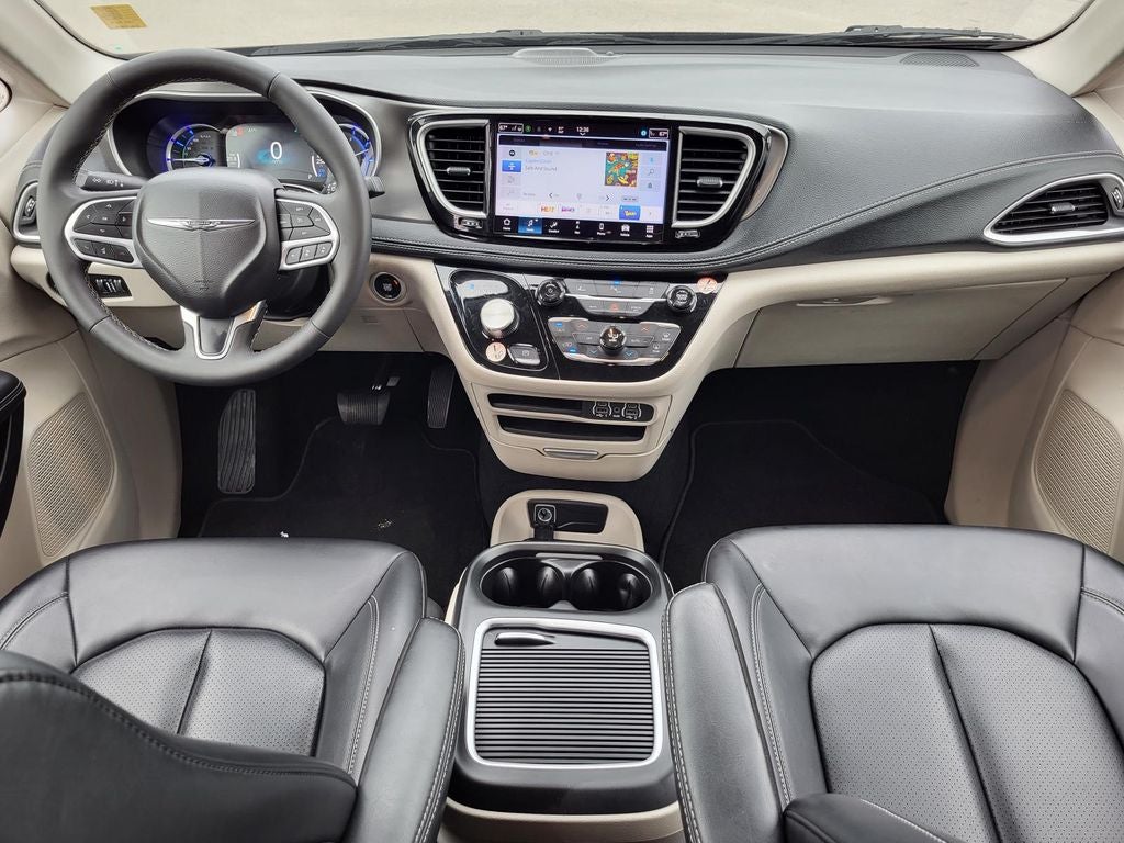 2024 Chrysler Pacifica Hybrid Select