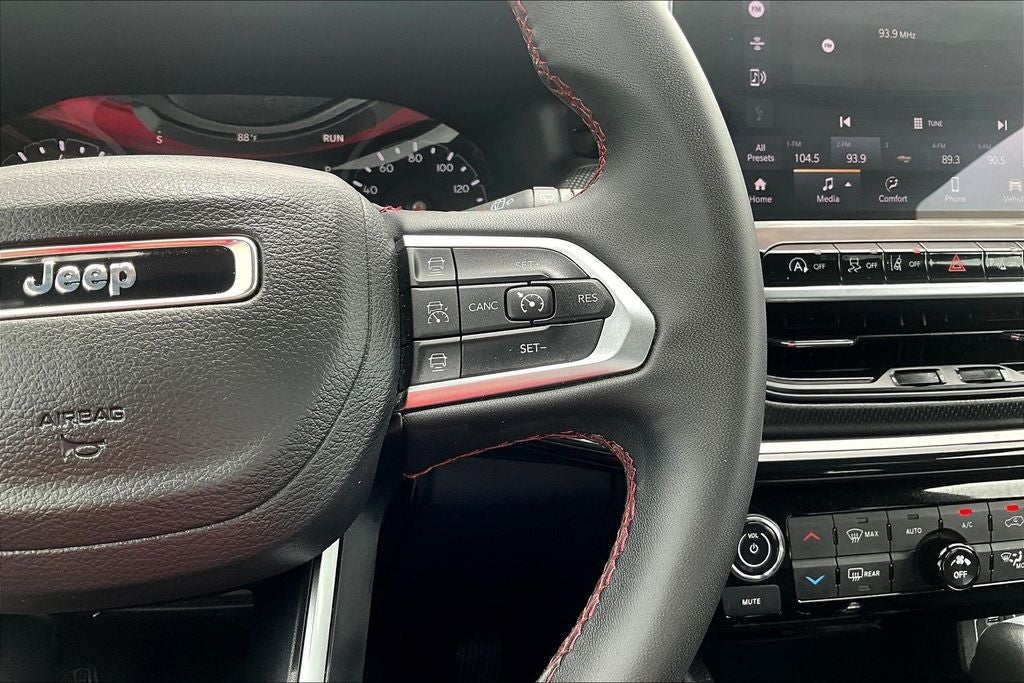 2025 Jeep Compass Trailhawk