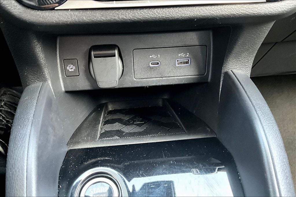 2024 Nissan Versa 1.6 SR