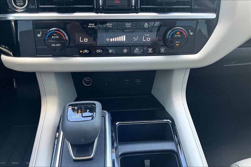 2024 Nissan Pathfinder SL